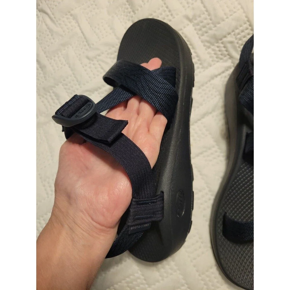 Chaco® Men's 11 M Z/Cloud Adjustable Strap Cushioned Sandal in Serpent Navy NWOT